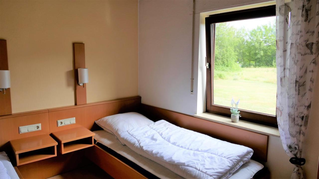 Helles Ferienhaus Im Landhausstil Fuer Bis Zu 10 Personen Frielendorf Dış mekan fotoğraf