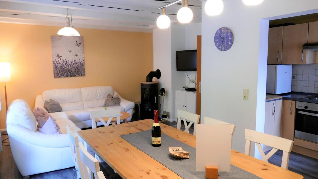 Helles Ferienhaus Im Landhausstil Fuer Bis Zu 10 Personen Frielendorf Dış mekan fotoğraf