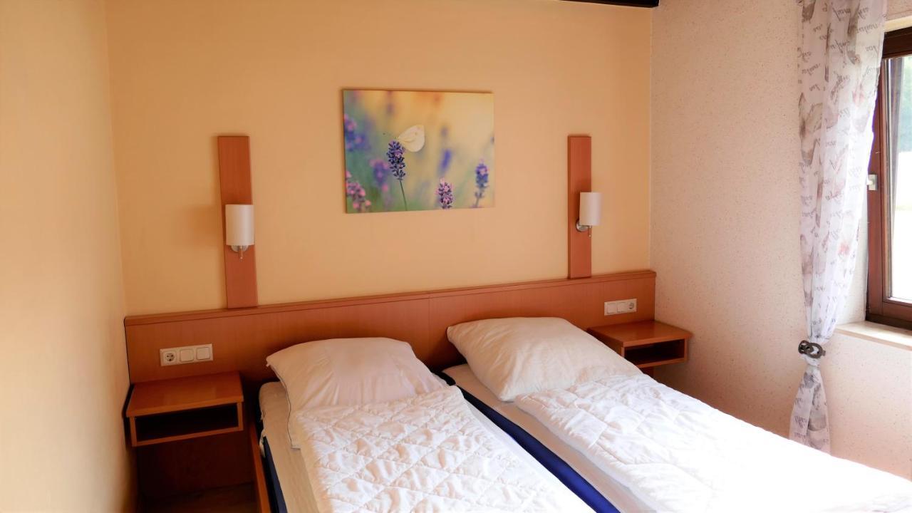 Helles Ferienhaus Im Landhausstil Fuer Bis Zu 10 Personen Frielendorf Dış mekan fotoğraf